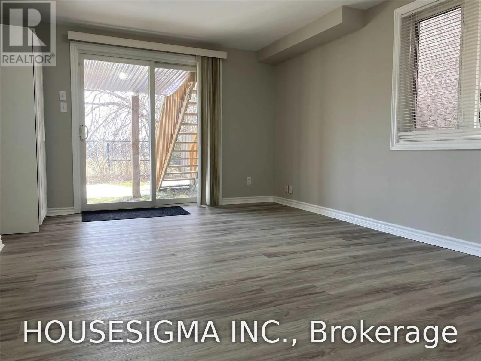 B1 - 329 BATHURST GLEN DRIVE