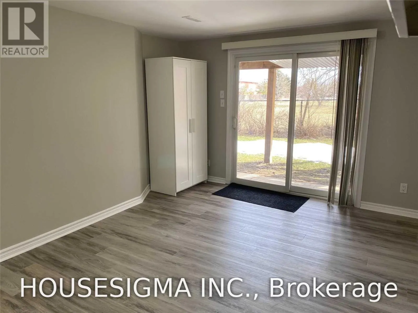 B1 - 329 BATHURST GLEN DRIVE