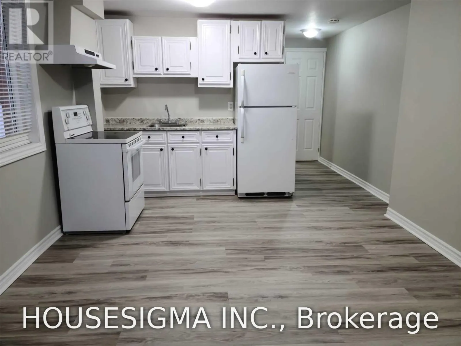 B1 - 329 BATHURST GLEN DRIVE