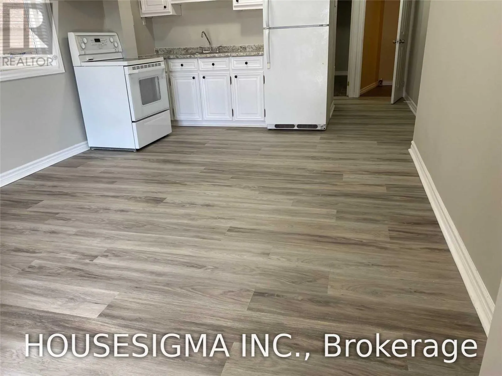 B1 - 329 BATHURST GLEN DRIVE
