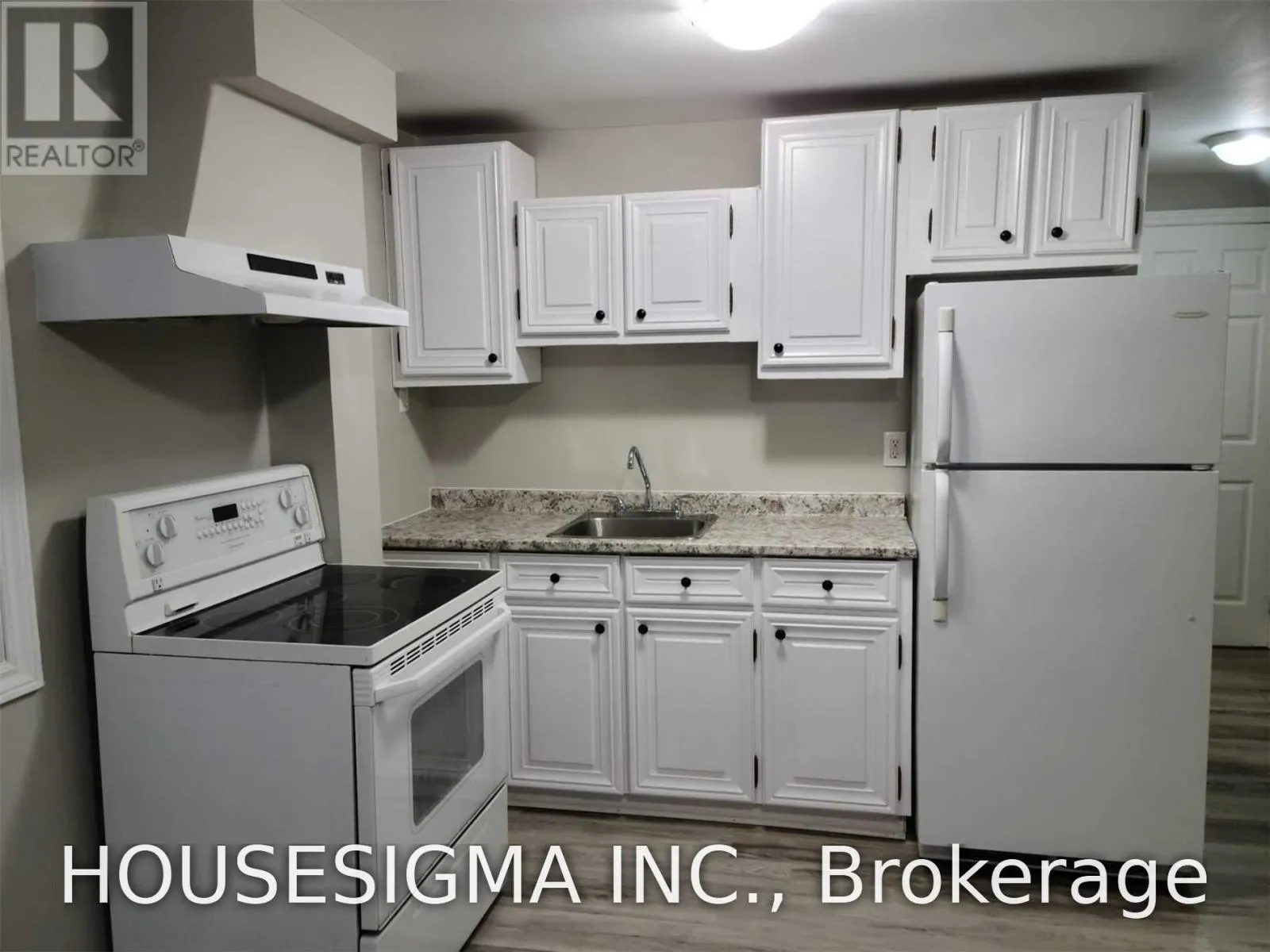 B1 - 329 BATHURST GLEN DRIVE
