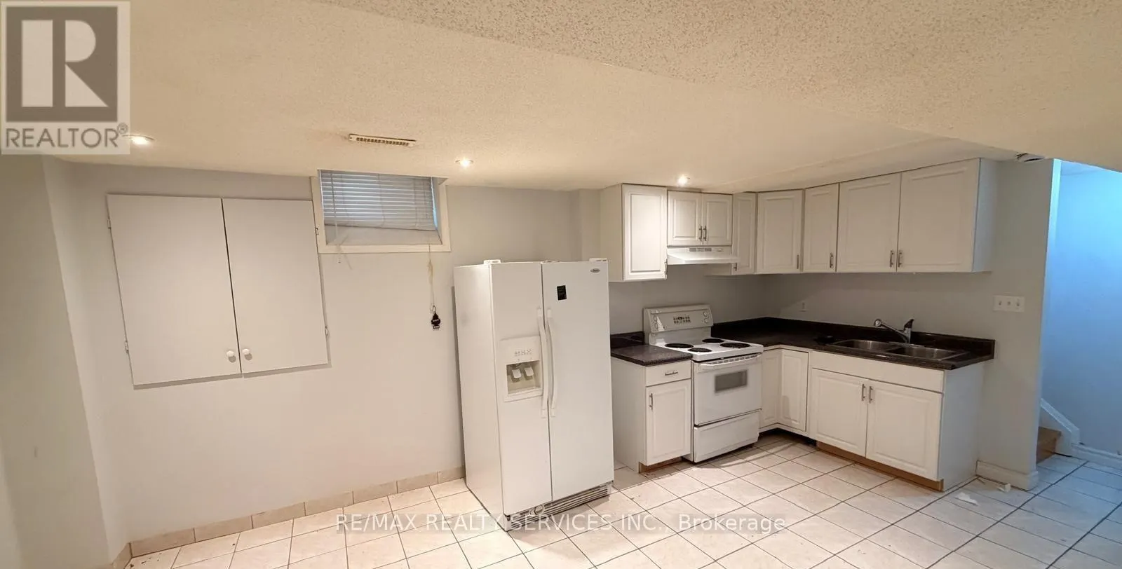 BASEMENT - 36 WINDWARD CRESCENT