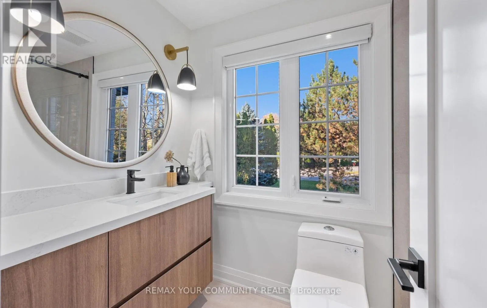 209 HEATHWOOD HEIGHTS DRIVE