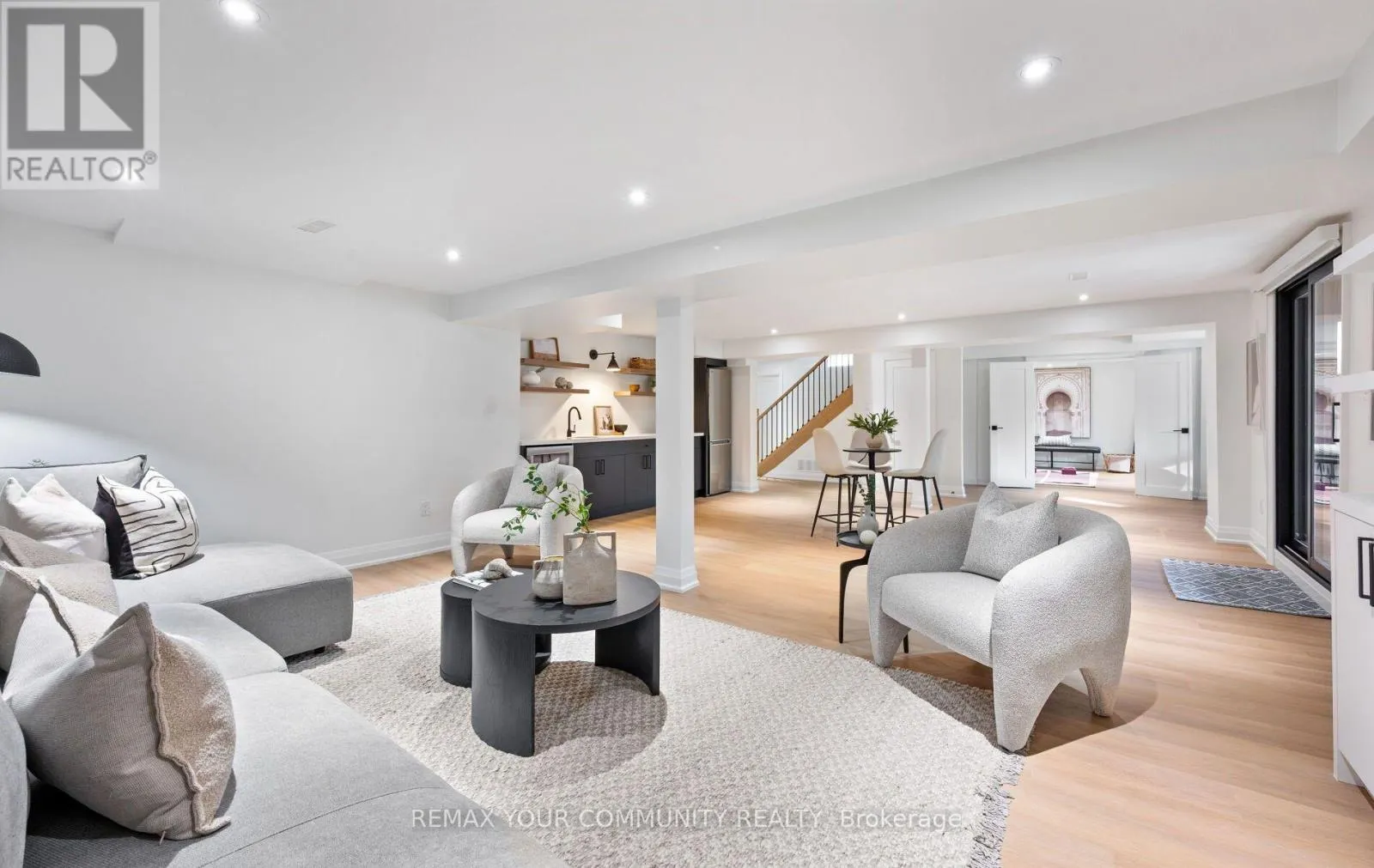 209 HEATHWOOD HEIGHTS DRIVE