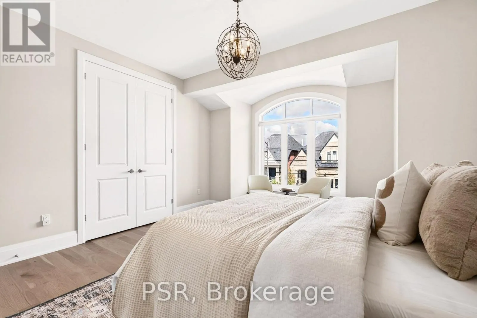 33 PINE HEIGHTS DRIVE