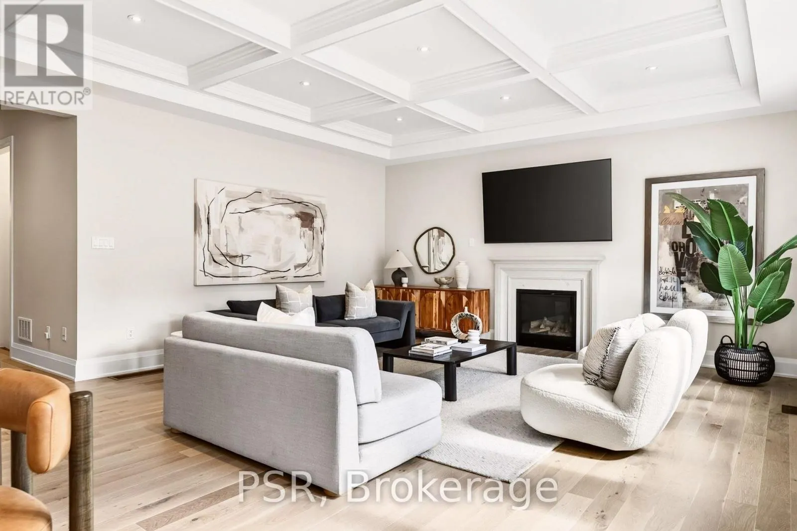 33 PINE HEIGHTS DRIVE