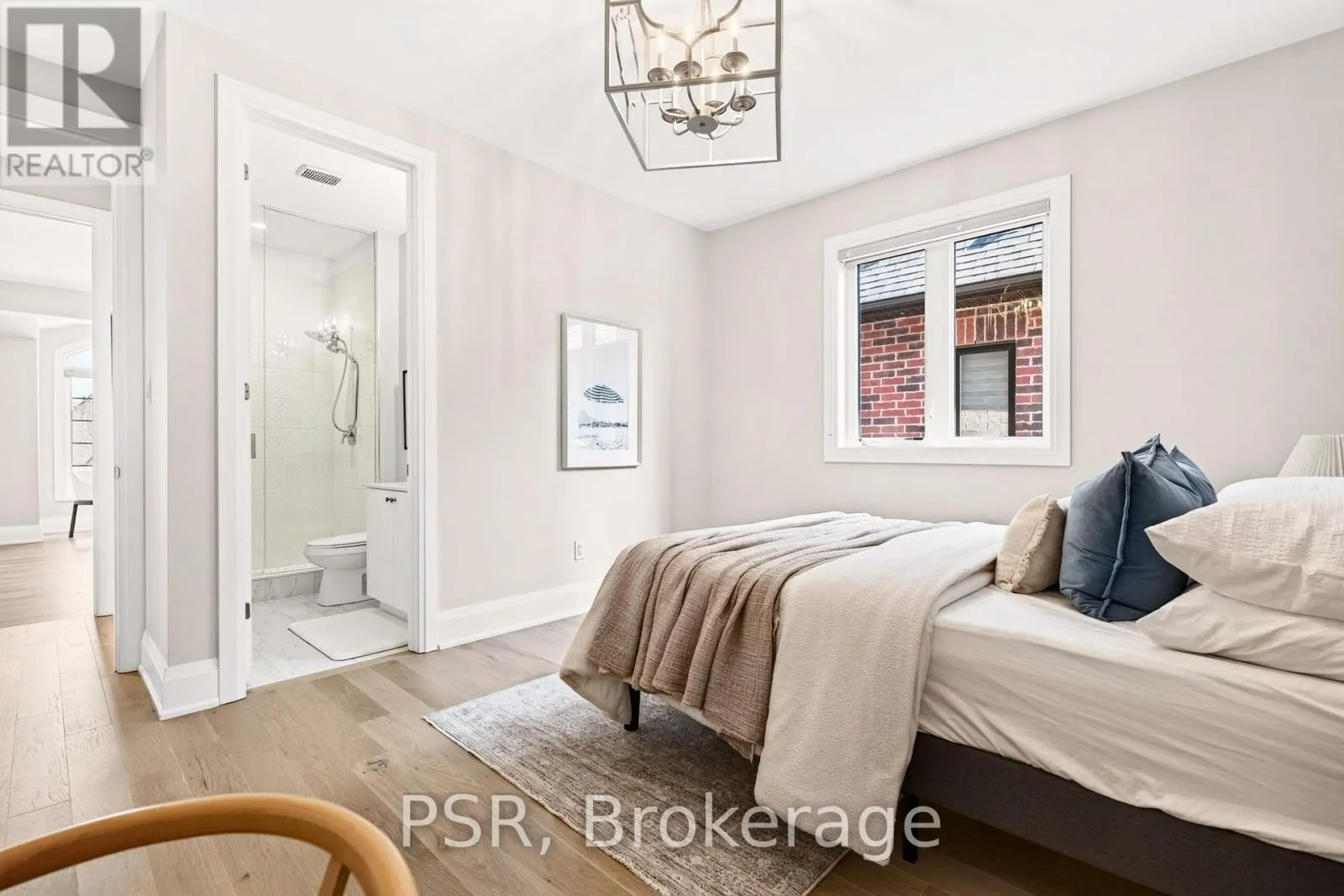 33 PINE HEIGHTS DRIVE
