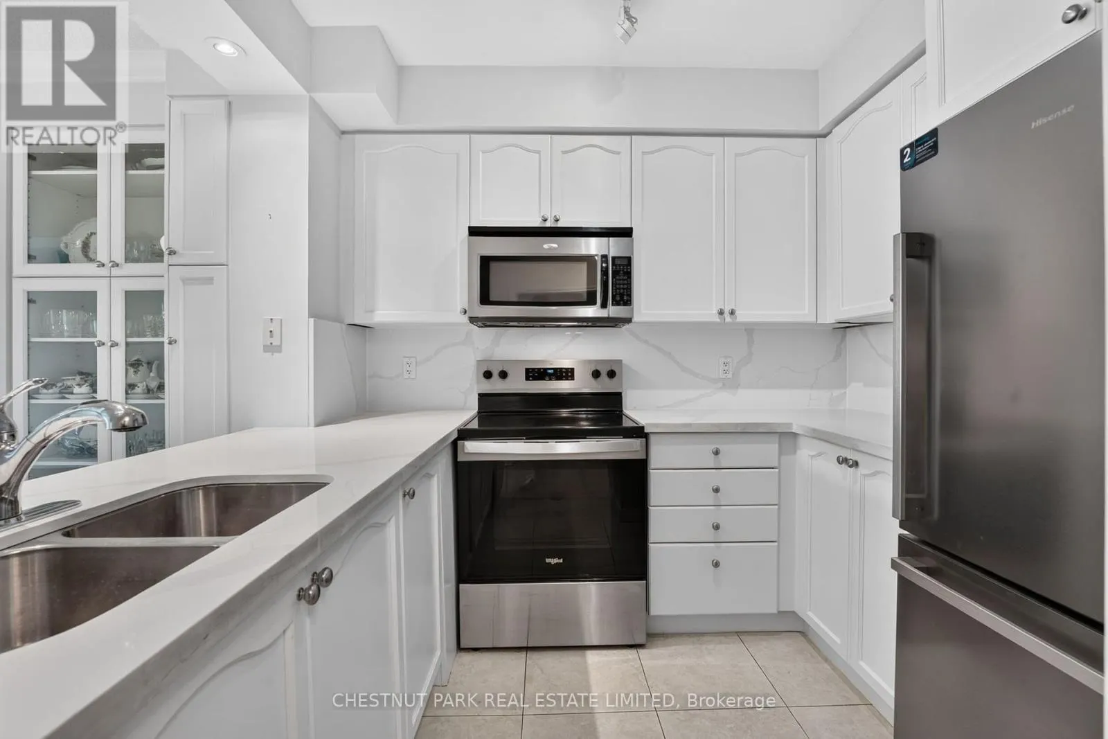 205 - 100 PROMENADE CIRCLE