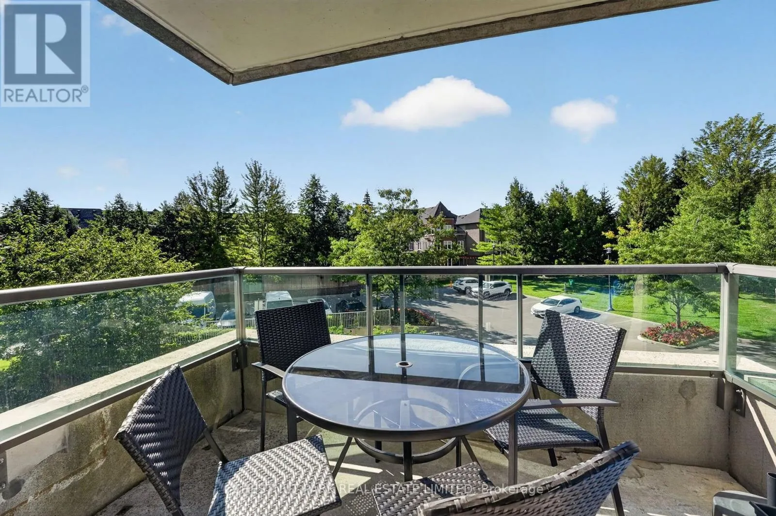 205 - 100 PROMENADE CIRCLE