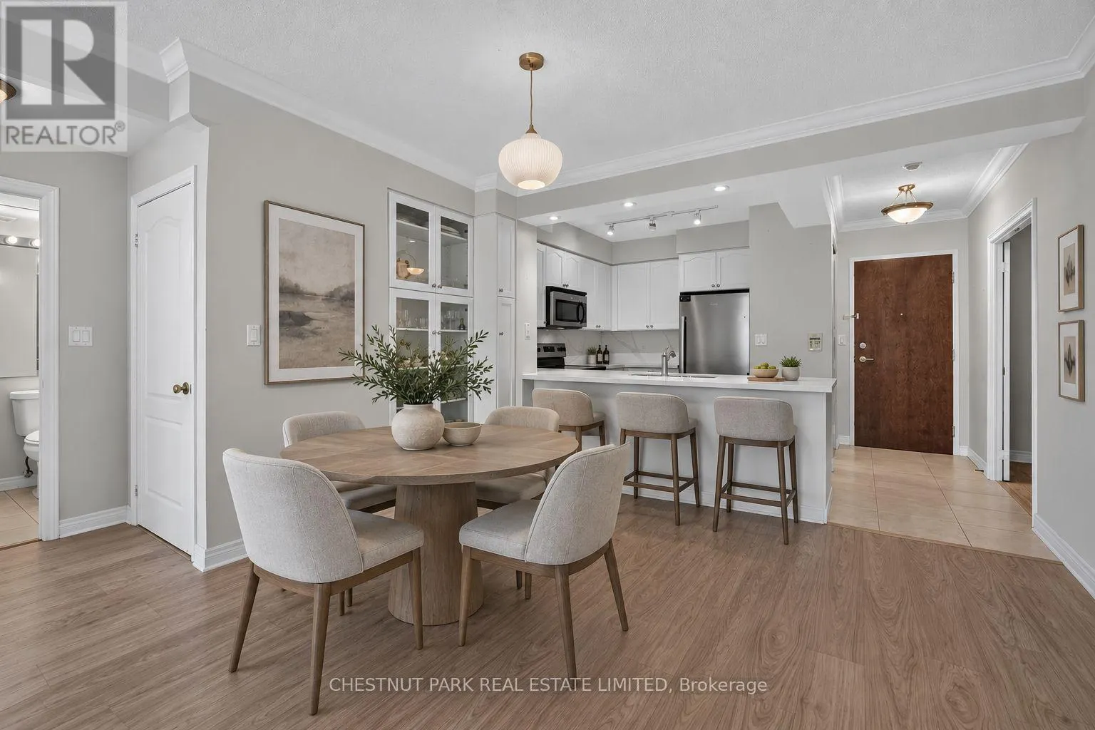 205 - 100 PROMENADE CIRCLE
