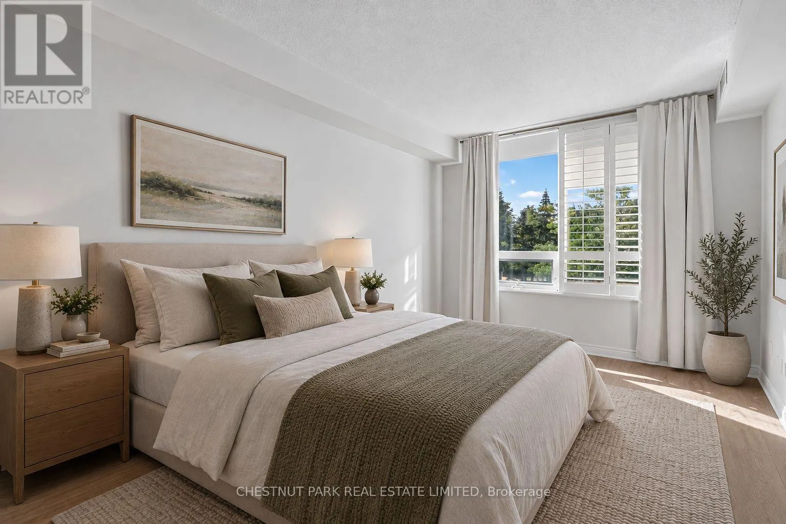 205 - 100 PROMENADE CIRCLE