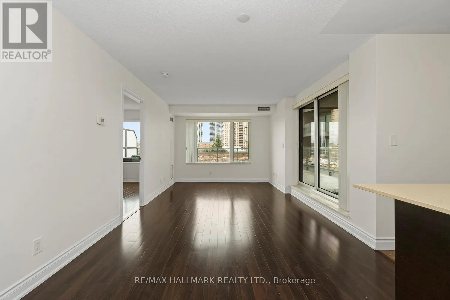 308 - 253 SOUTH PARK ROAD