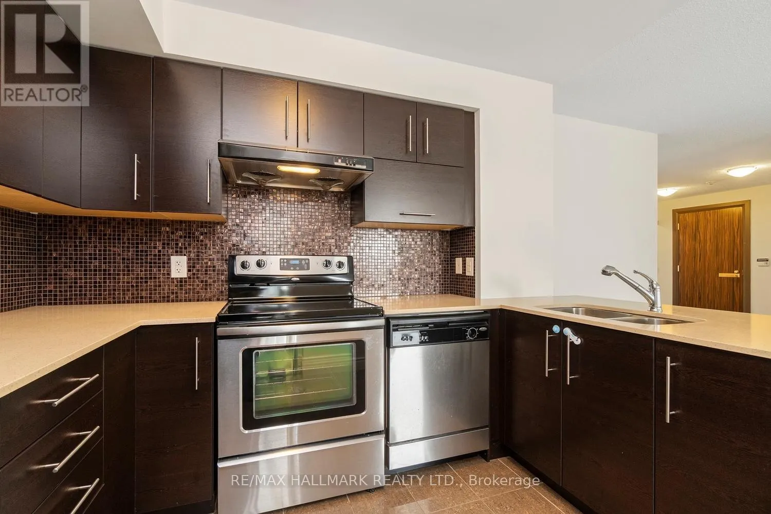 308 - 253 SOUTH PARK ROAD