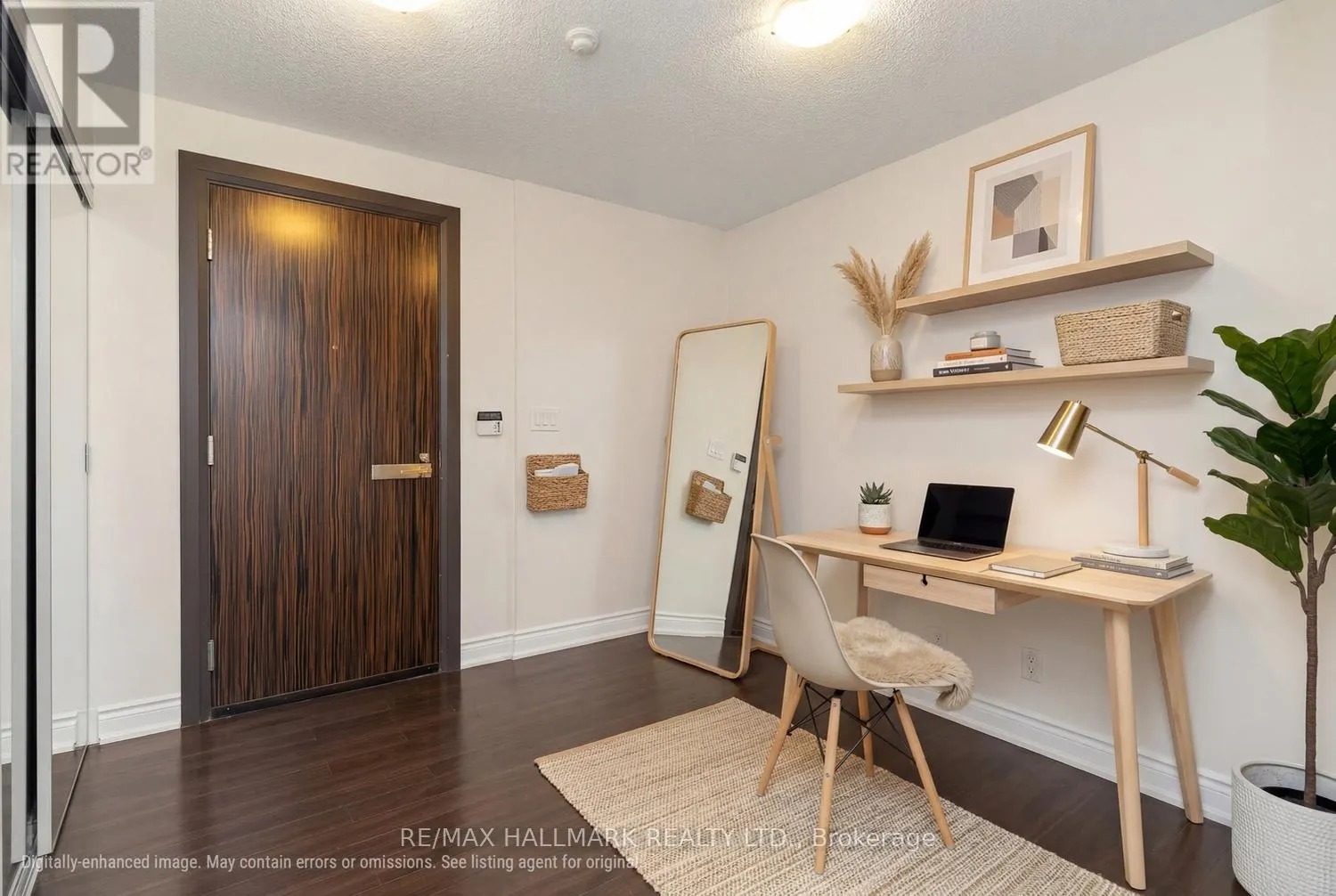 308 - 253 SOUTH PARK ROAD