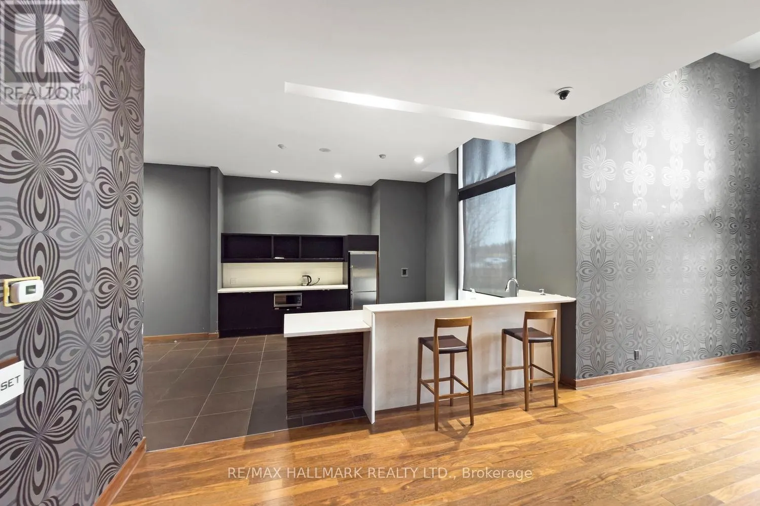 308 - 253 SOUTH PARK ROAD