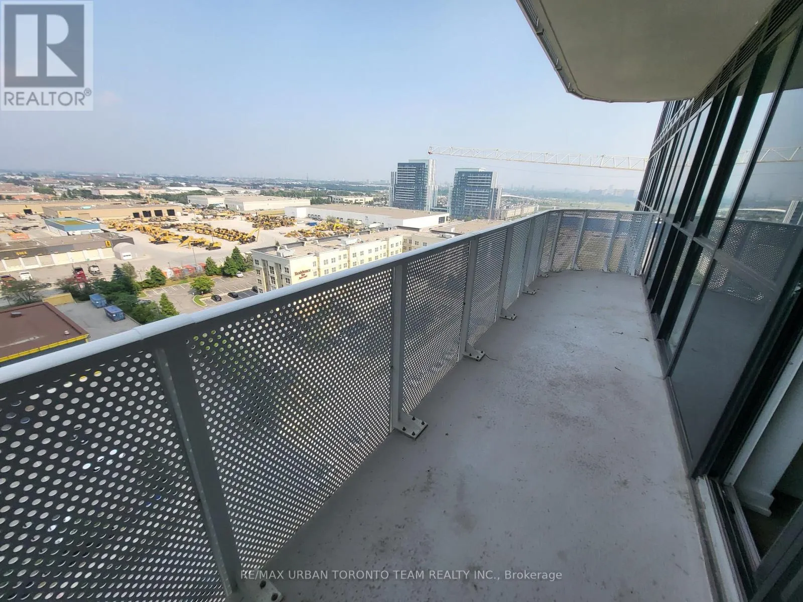 1609 - 28 INTERCHANGE WAY