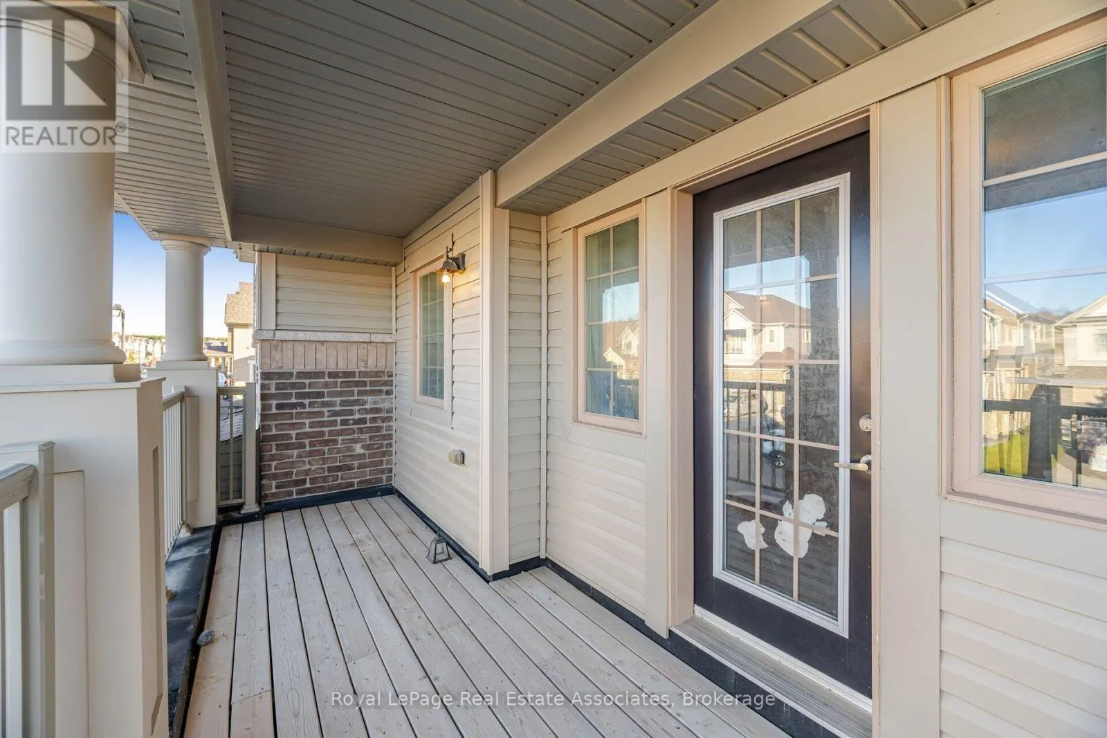 104 SUTCLIFFE WAY