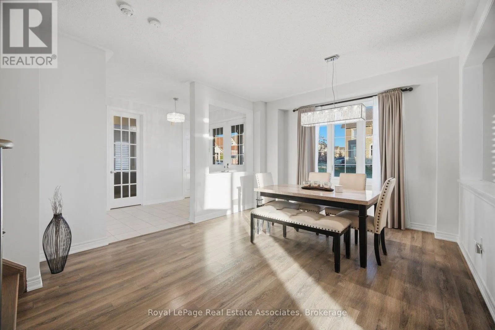 104 SUTCLIFFE WAY