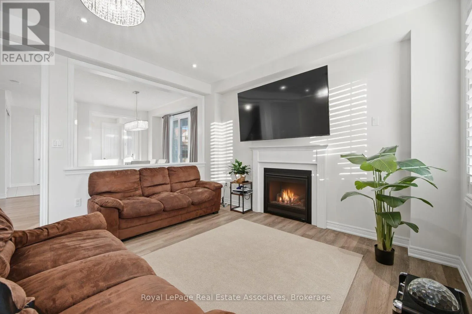 104 SUTCLIFFE WAY