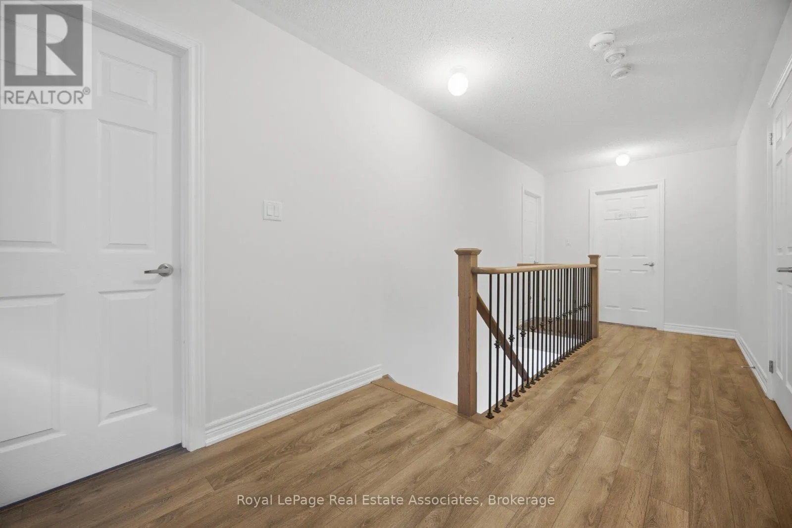 104 SUTCLIFFE WAY