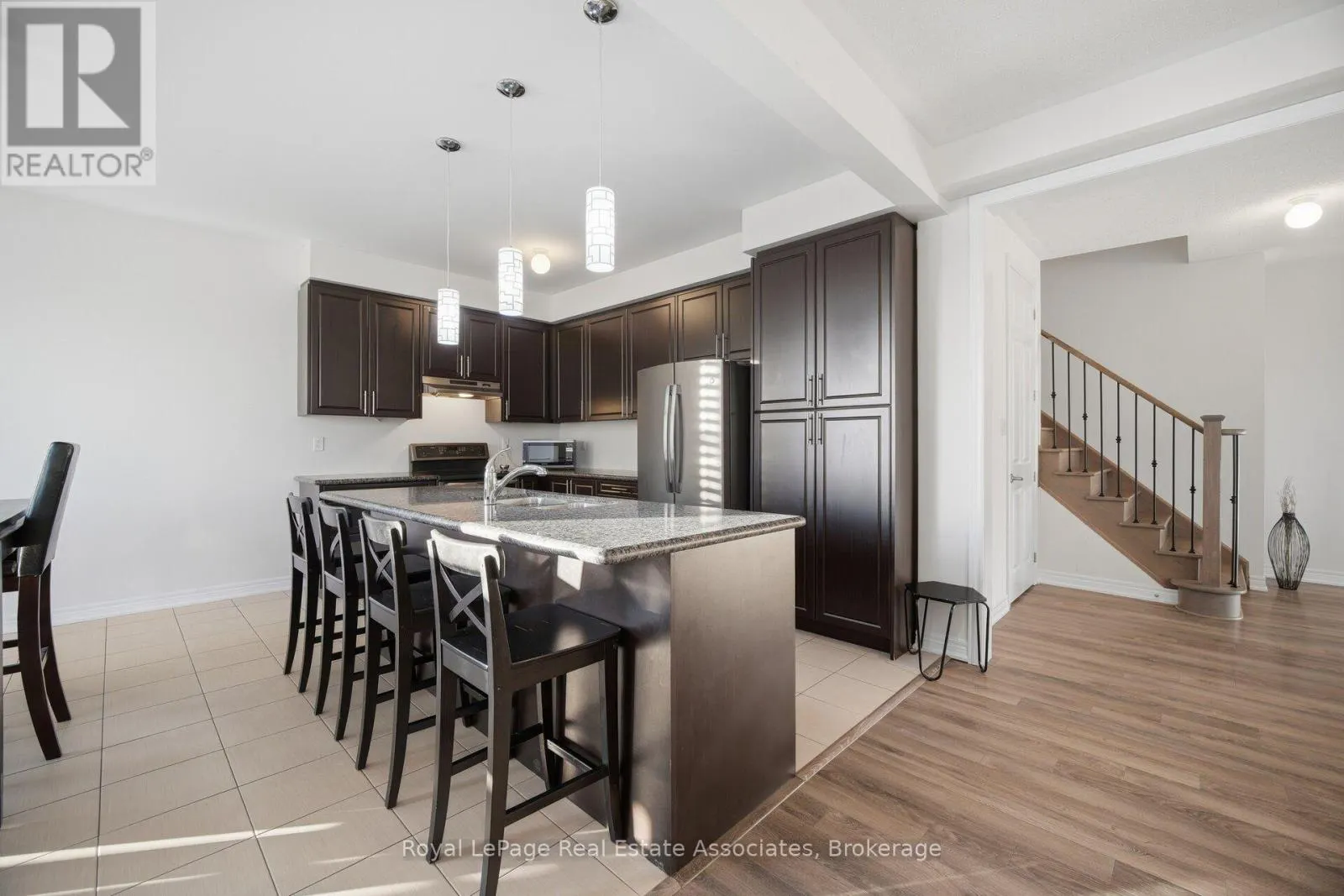 104 SUTCLIFFE WAY