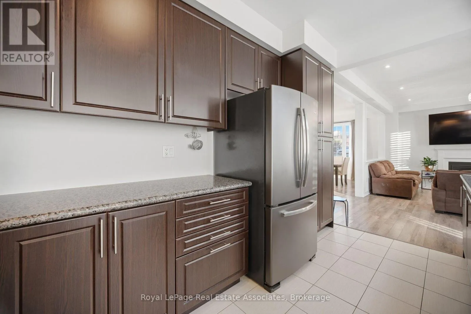 104 SUTCLIFFE WAY