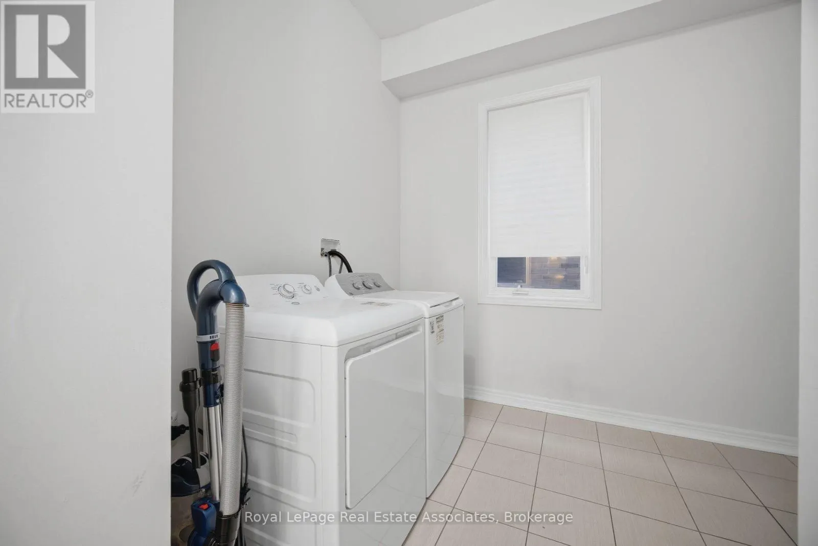 104 SUTCLIFFE WAY