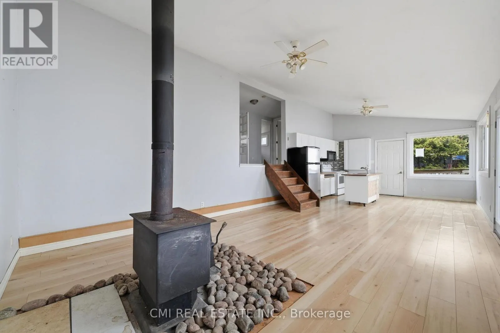 100 ALSOPS BEACH ROAD