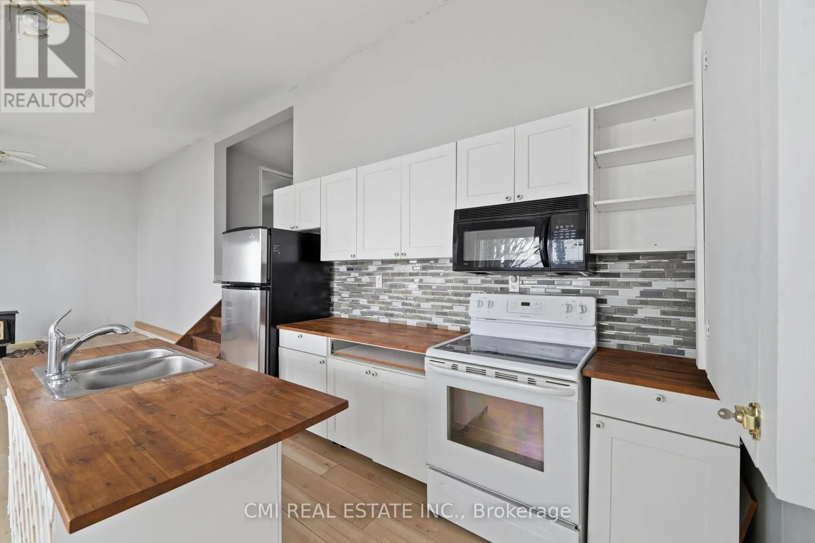 100 ALSOPS BEACH ROAD