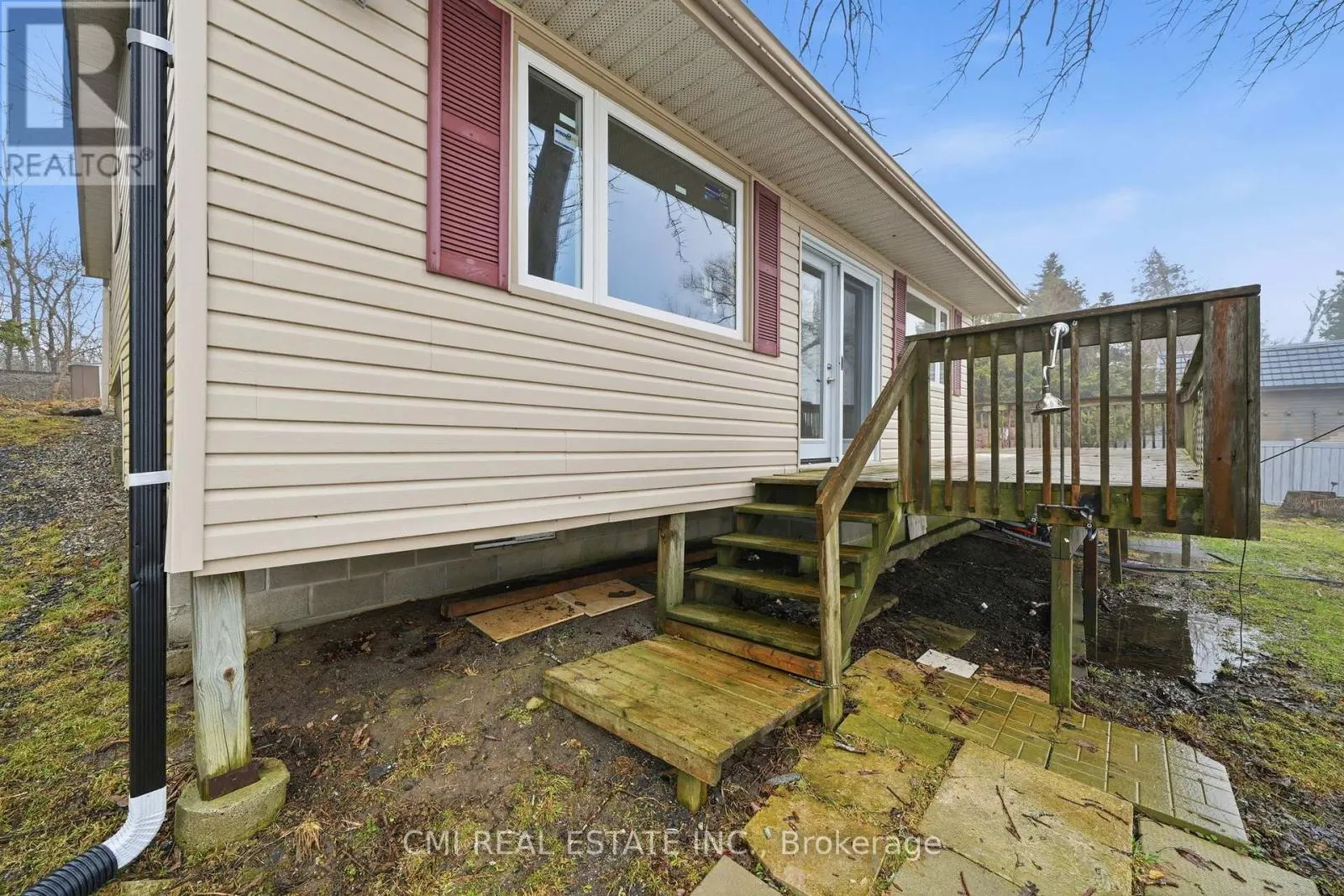 100 ALSOPS BEACH ROAD