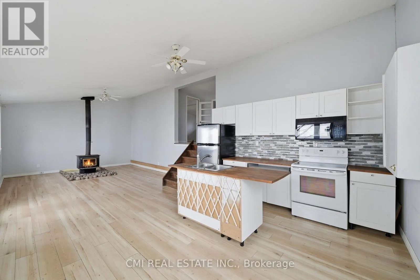 100 ALSOPS BEACH ROAD
