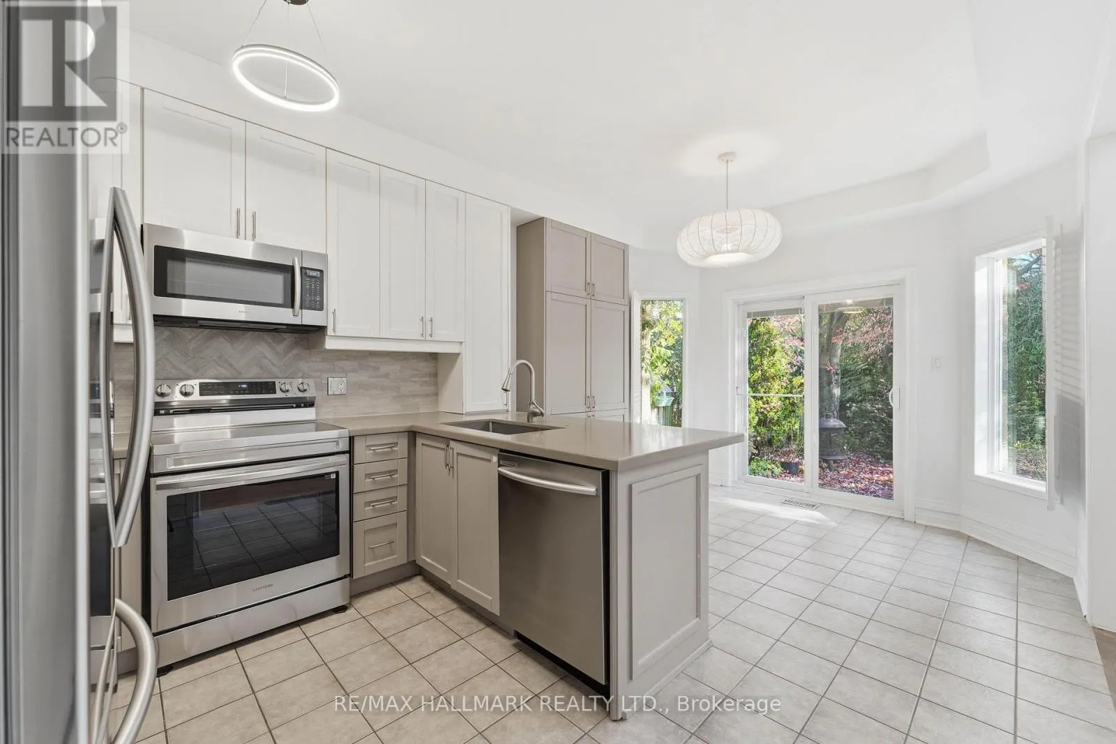 130 OLD COLONY ROAD