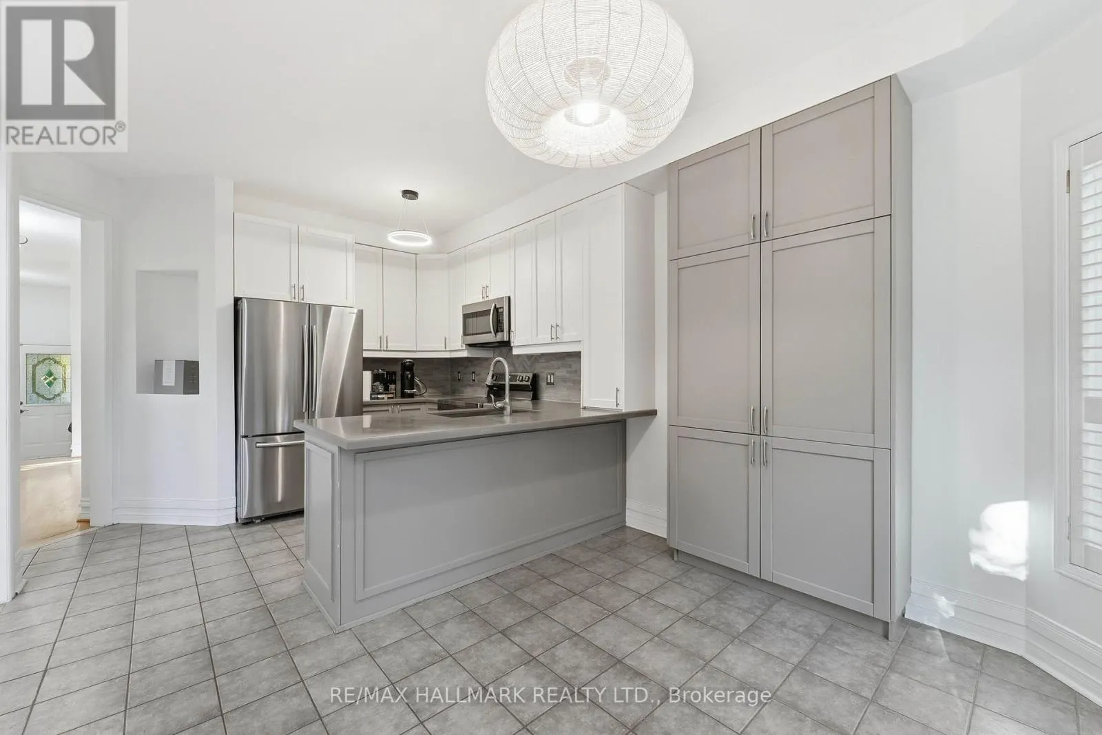 130 OLD COLONY ROAD