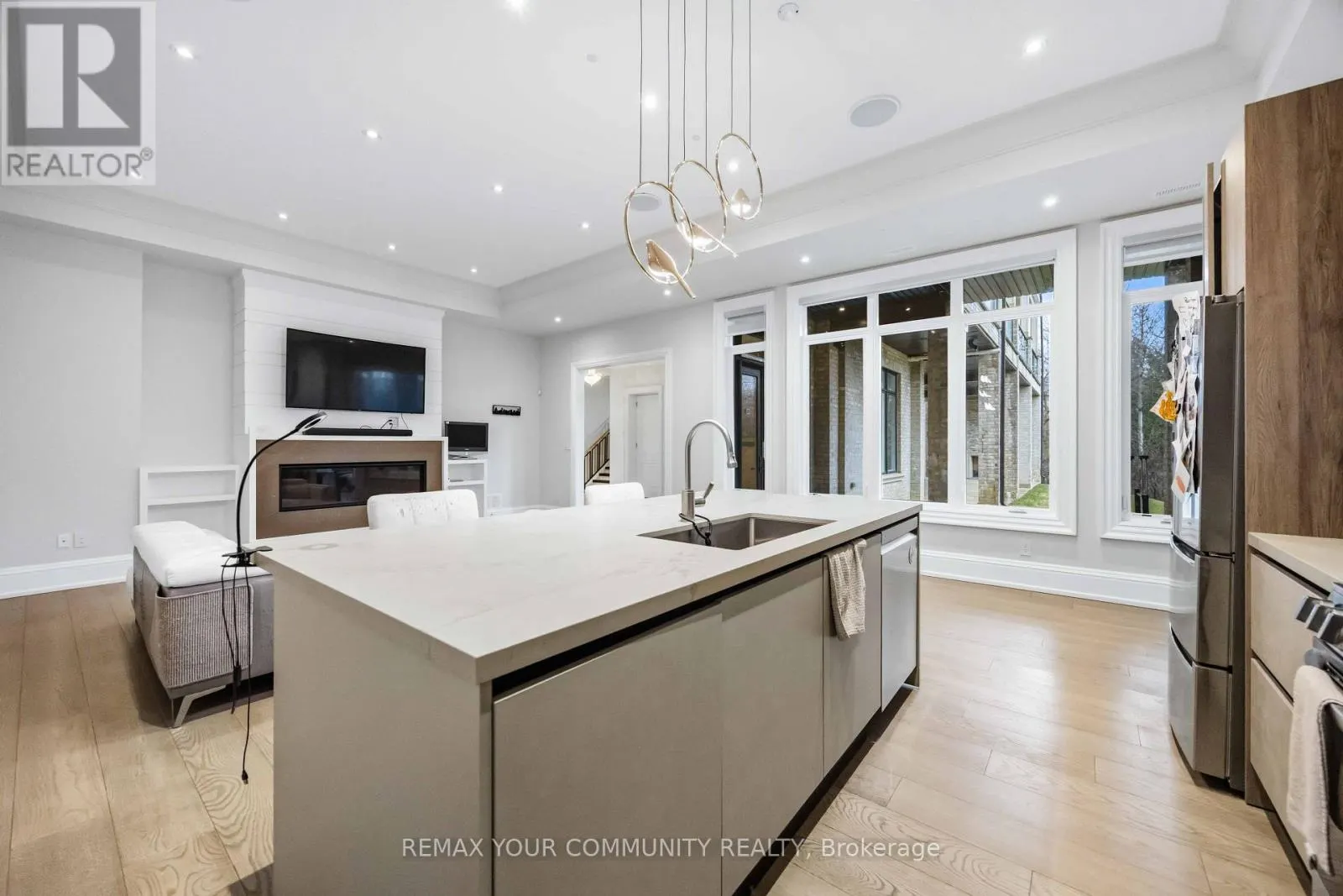 76 CEDAR RIDGE ROAD