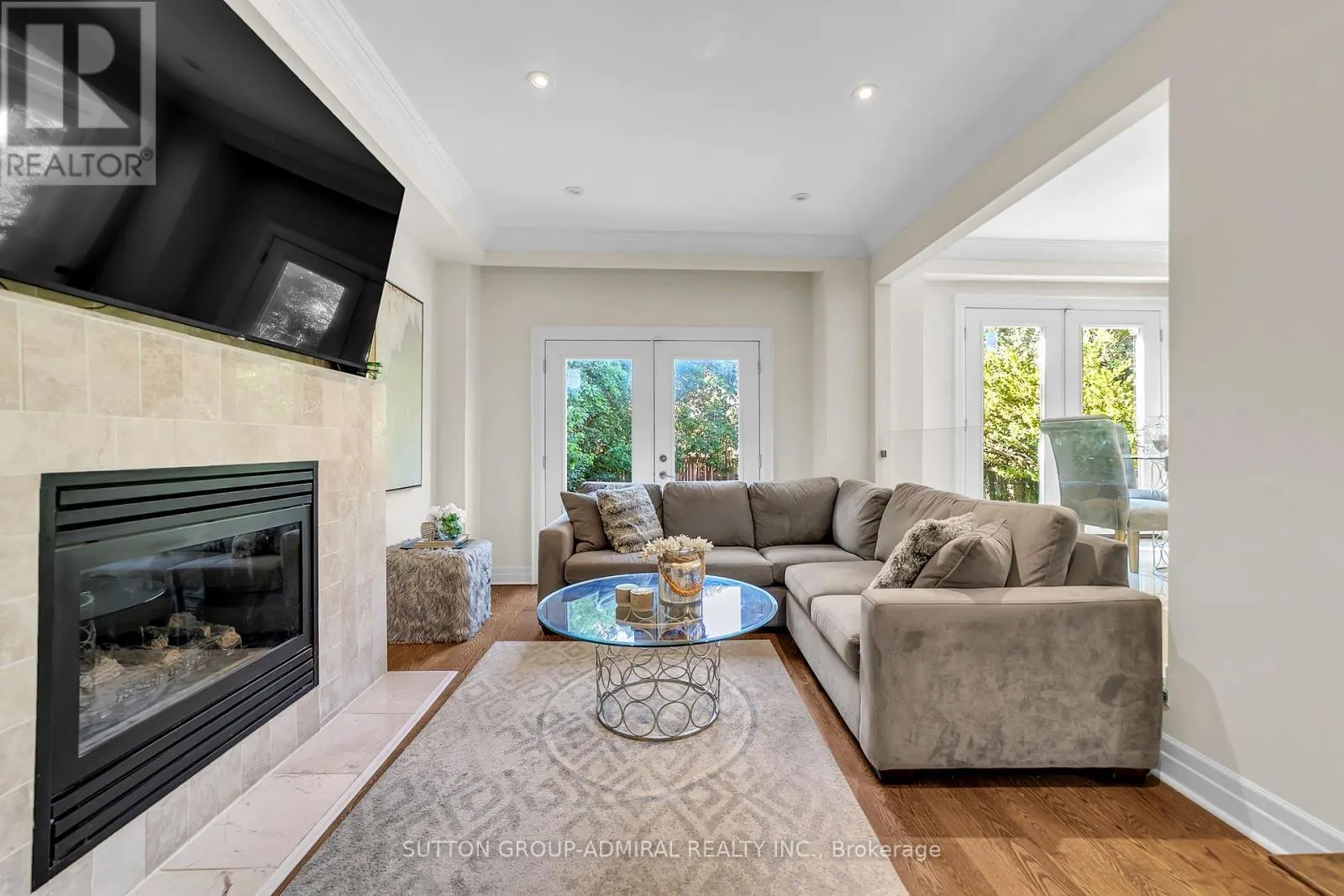 37 GRETMAN CRESCENT