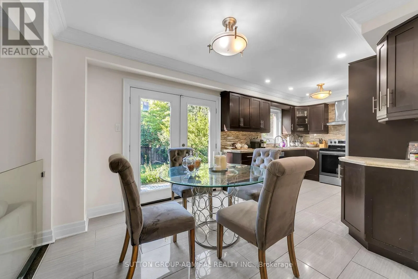 37 GRETMAN CRESCENT
