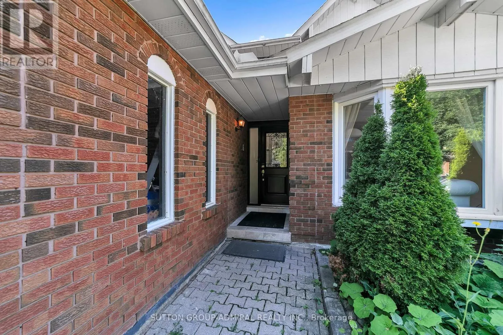 37 GRETMAN CRESCENT
