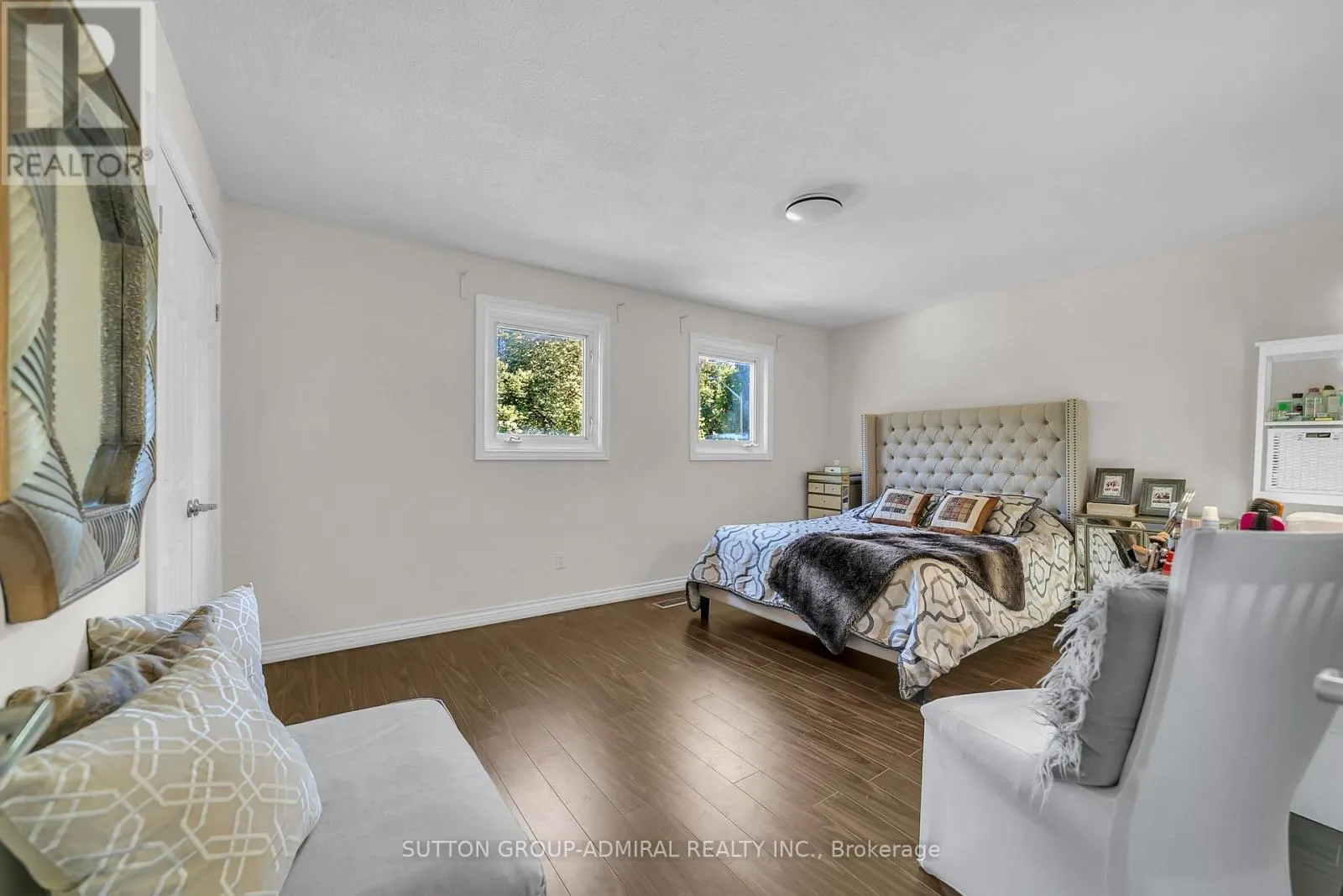 37 GRETMAN CRESCENT