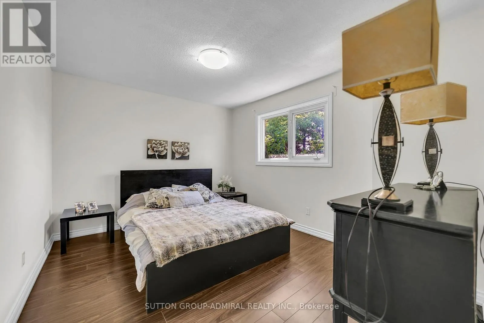 37 GRETMAN CRESCENT