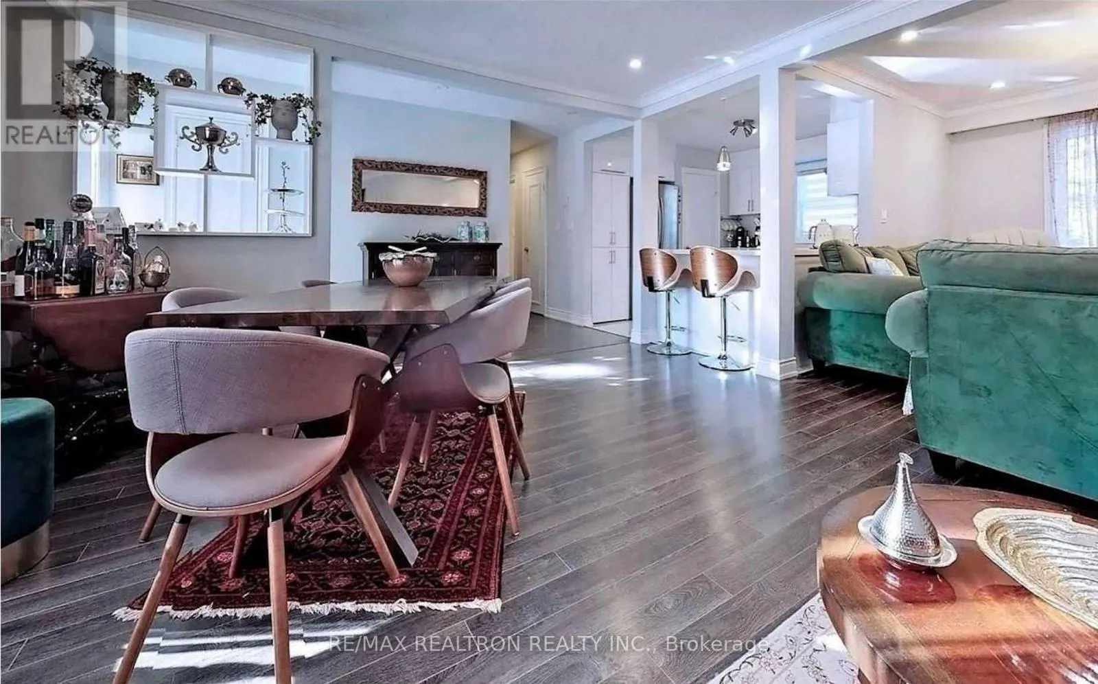 32 KIRK DRIVE