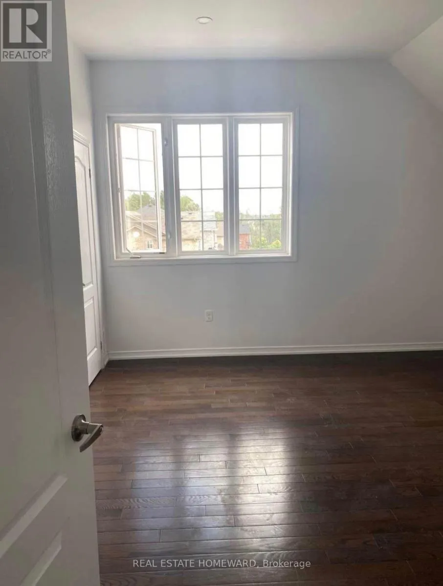 1226 LESLIE DRIVE