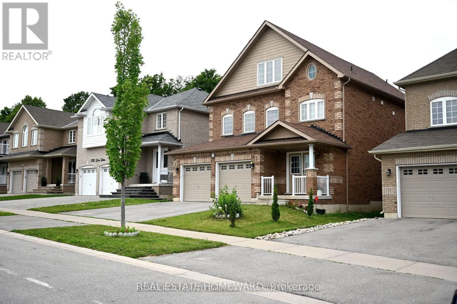1226 LESLIE DRIVE