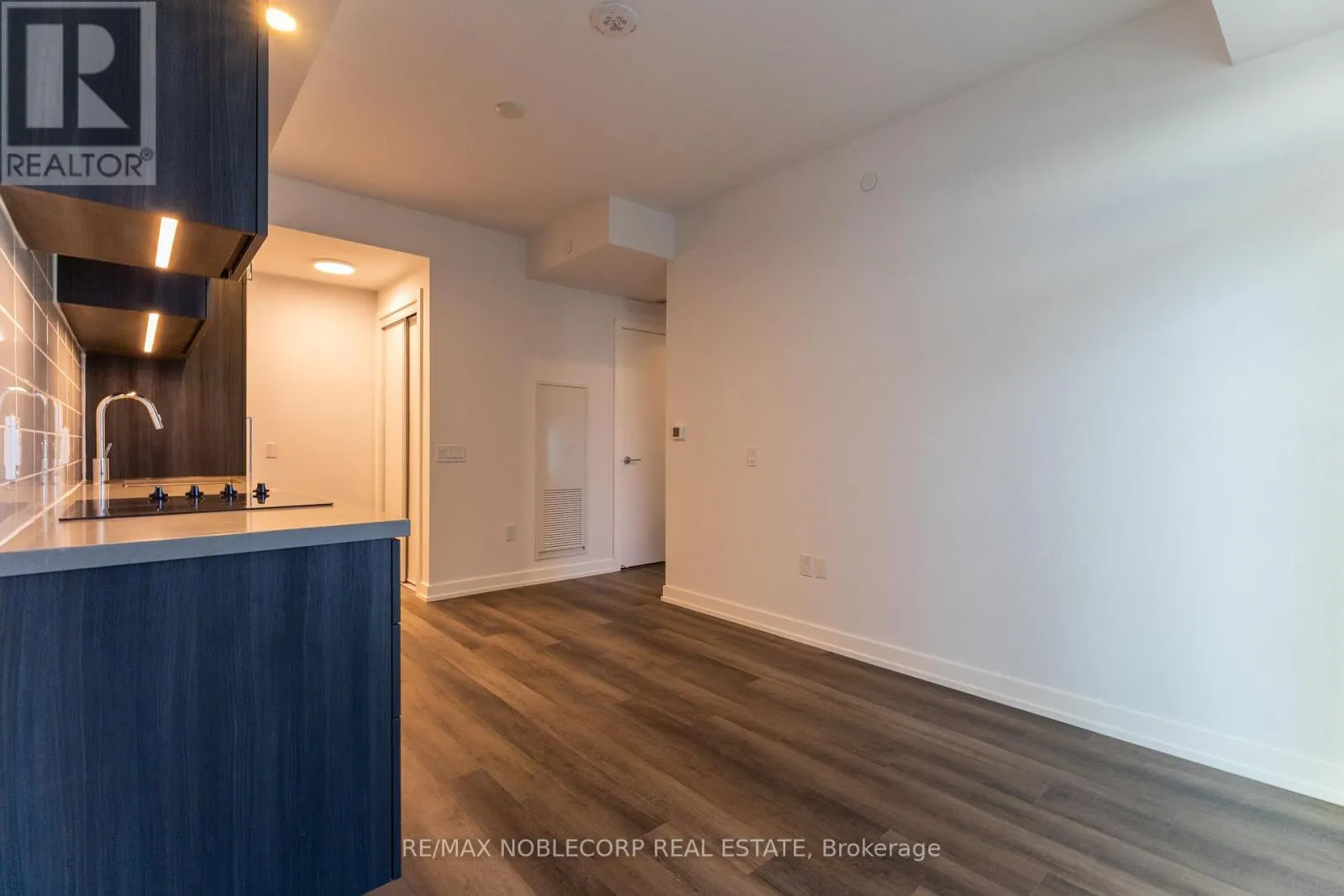 1707A - 5 MEADOWDALE ROAD
