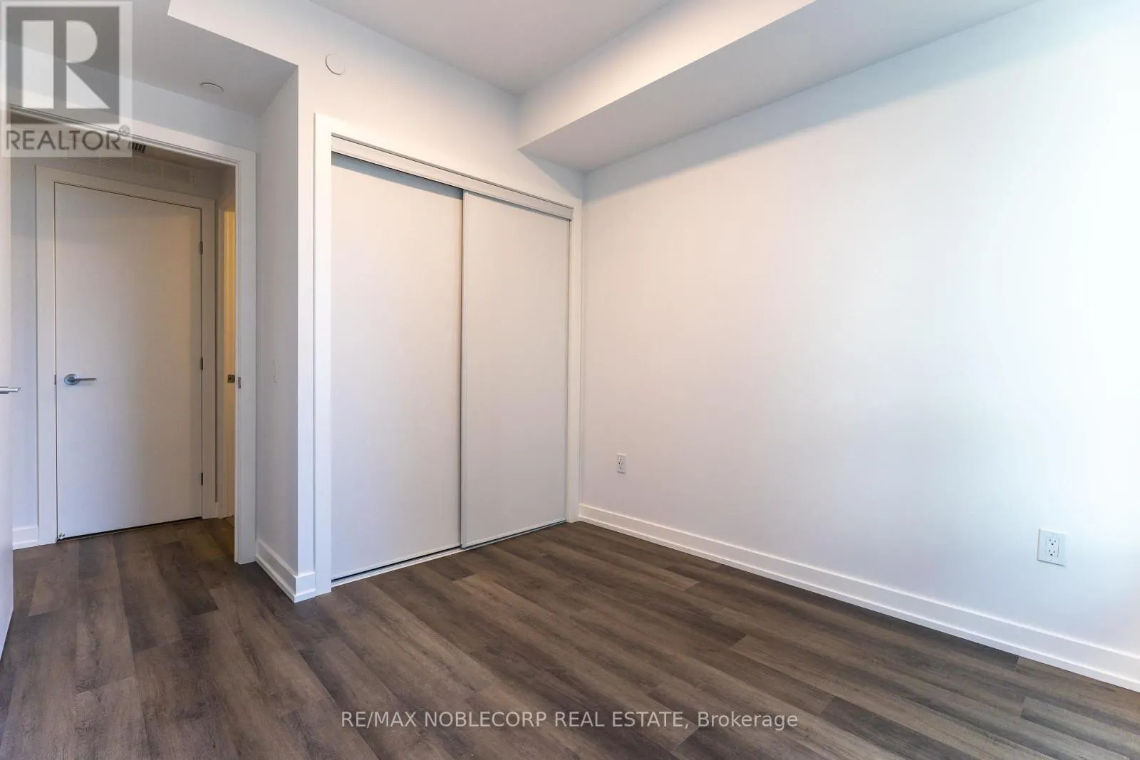 1707A - 5 MEADOWDALE ROAD