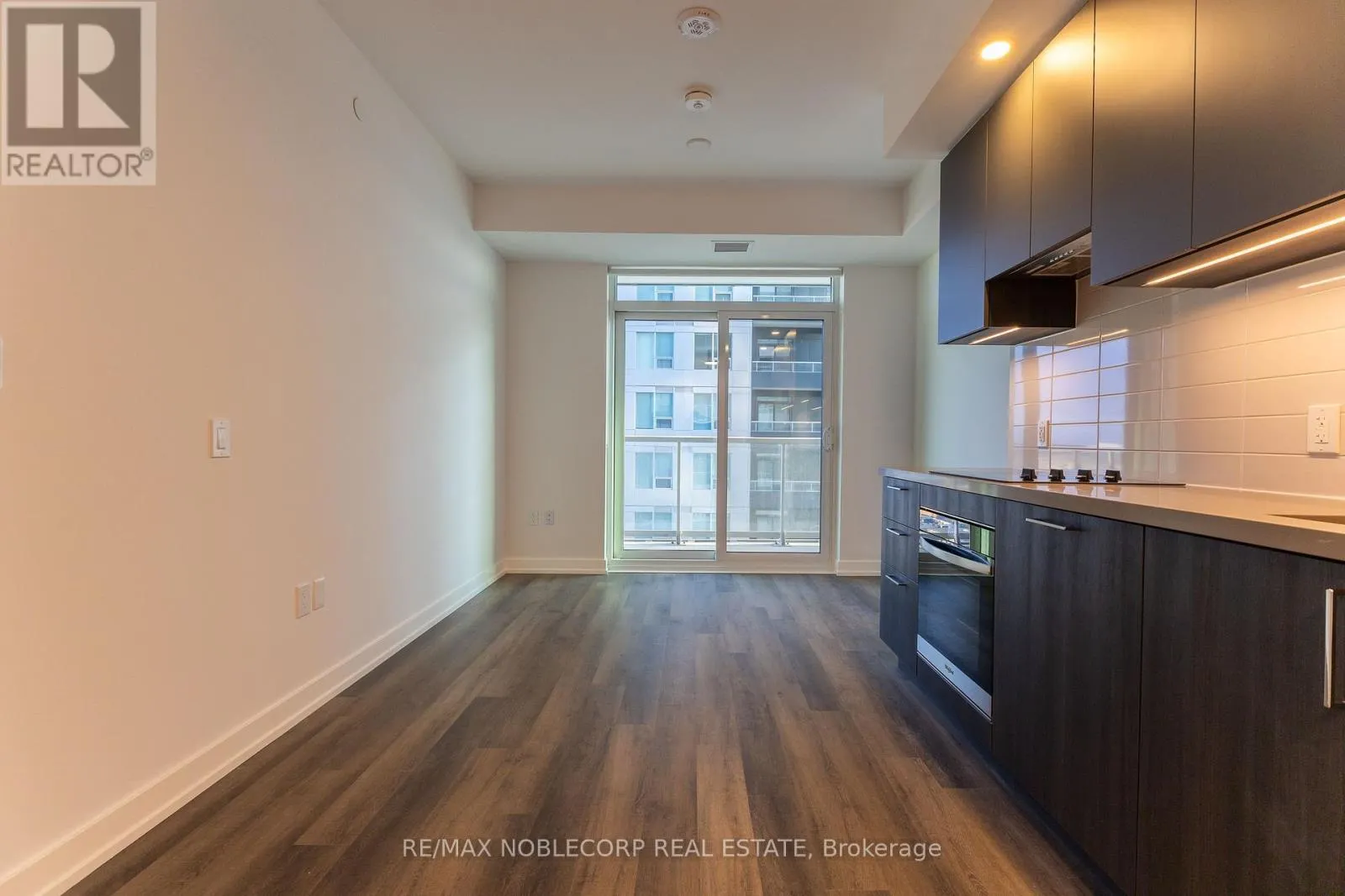 1707A - 5 MEADOWDALE ROAD
