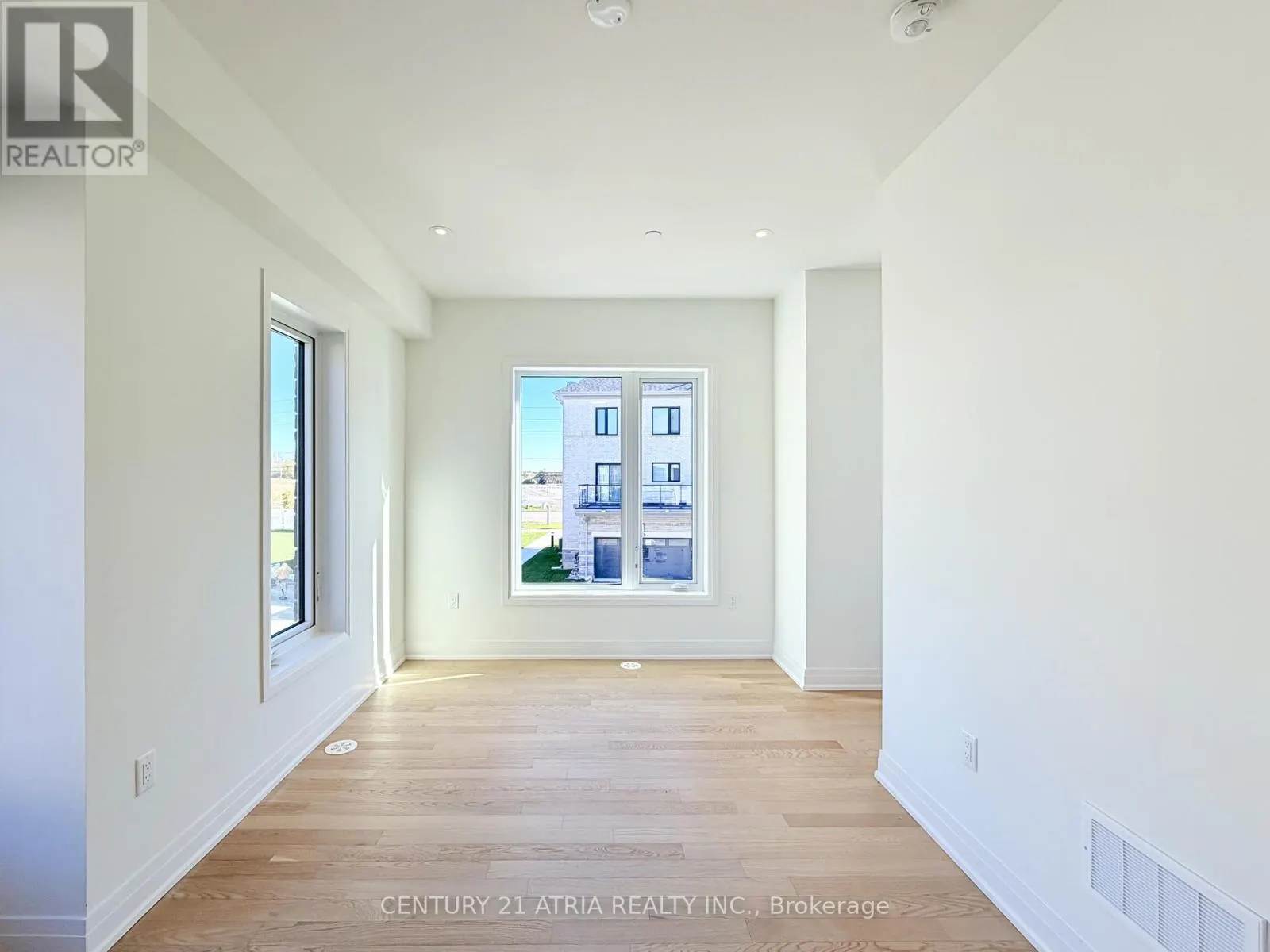 47 GRIMSBY LANE