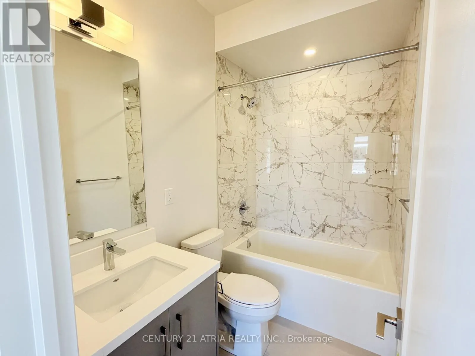 47 GRIMSBY LANE