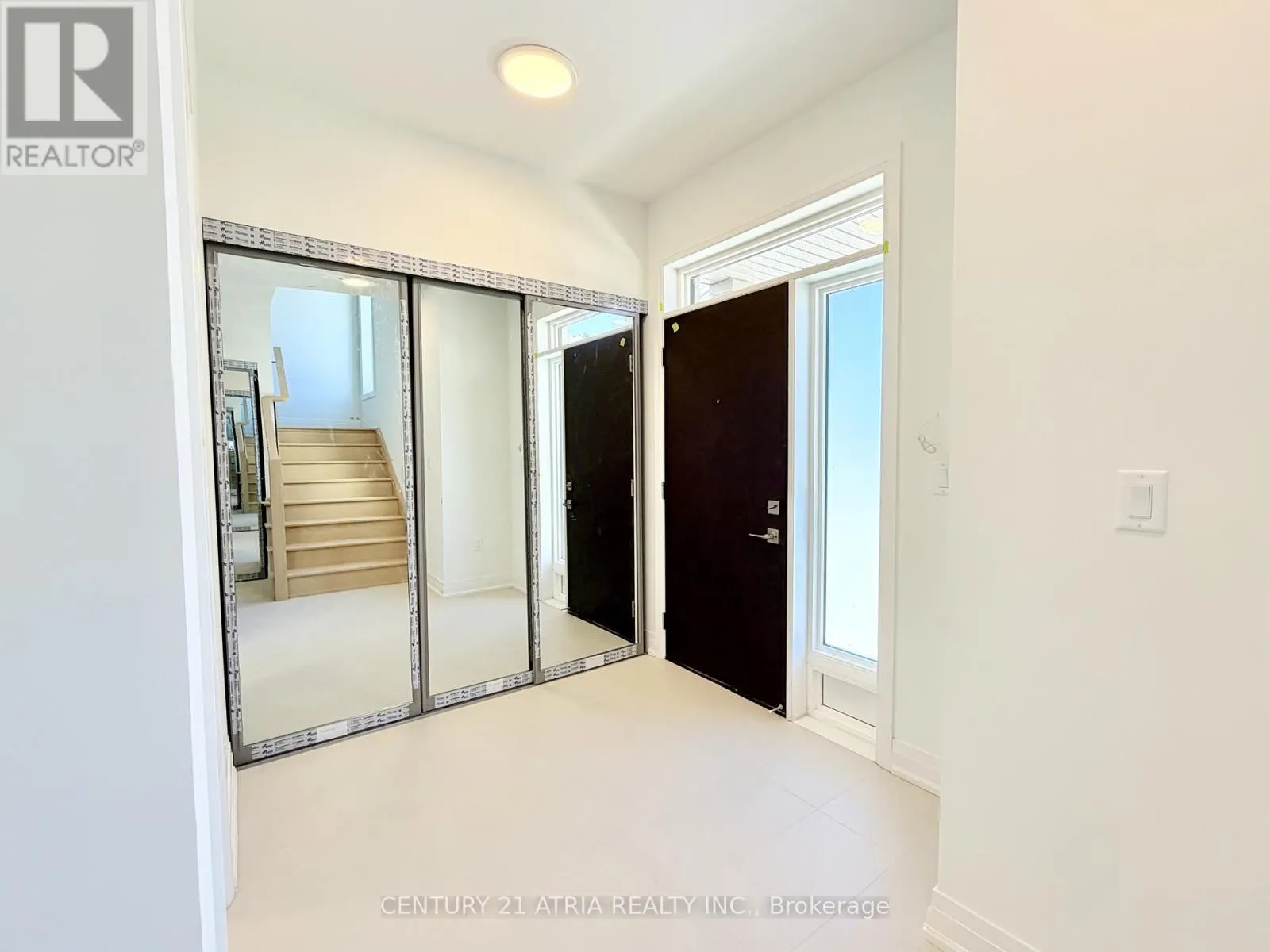 47 GRIMSBY LANE