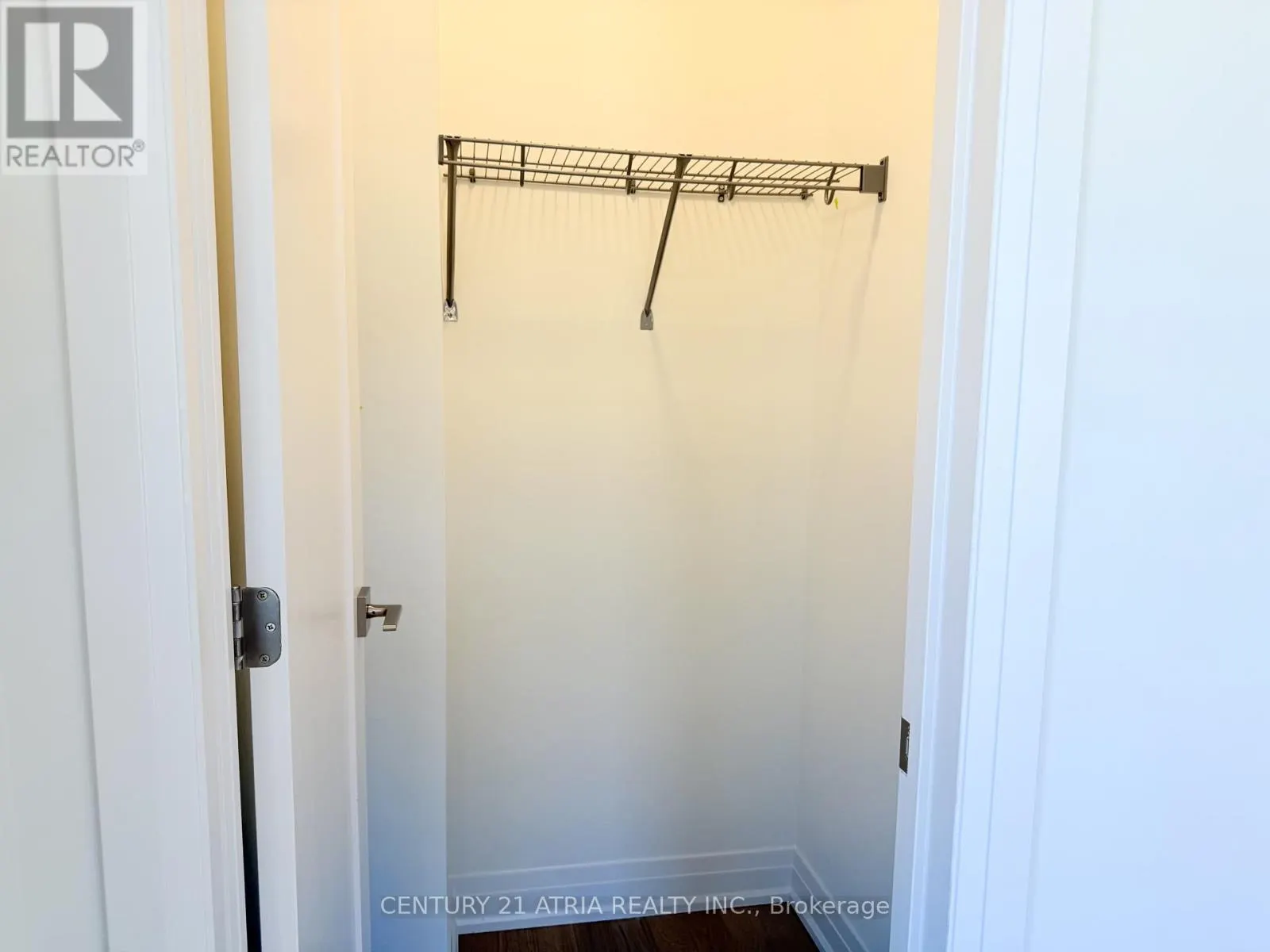 47 GRIMSBY LANE