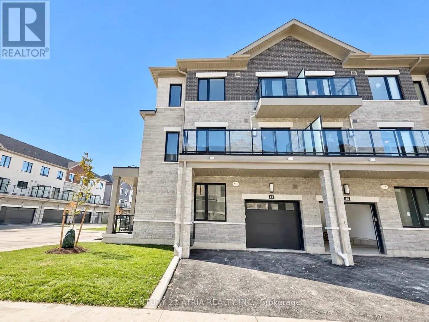 47 GRIMSBY LANE